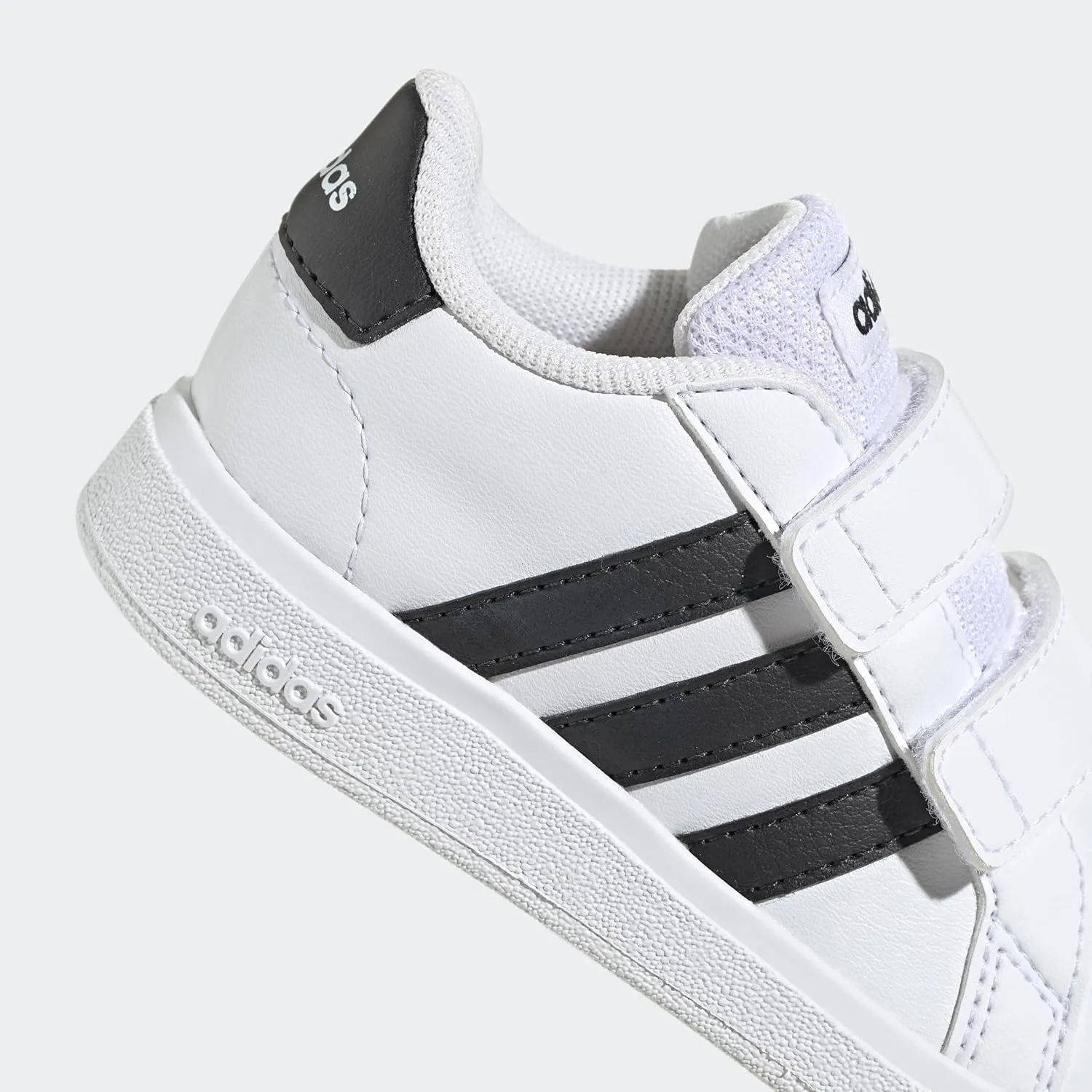 adidas Unisex-Child Grand Court 2.0 Sneaker