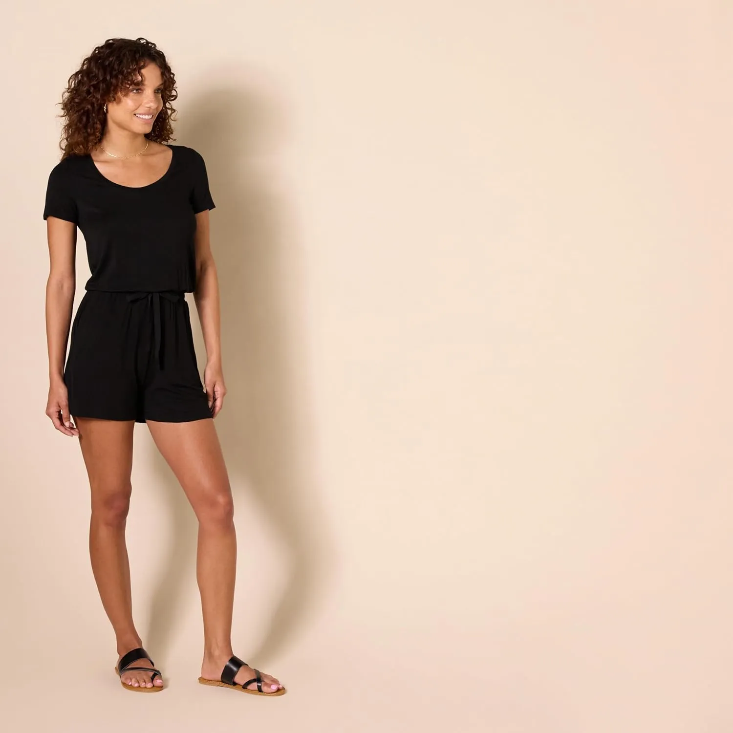 Amazon Essentials Women's Short-Sleeve Scoop Neck Romper