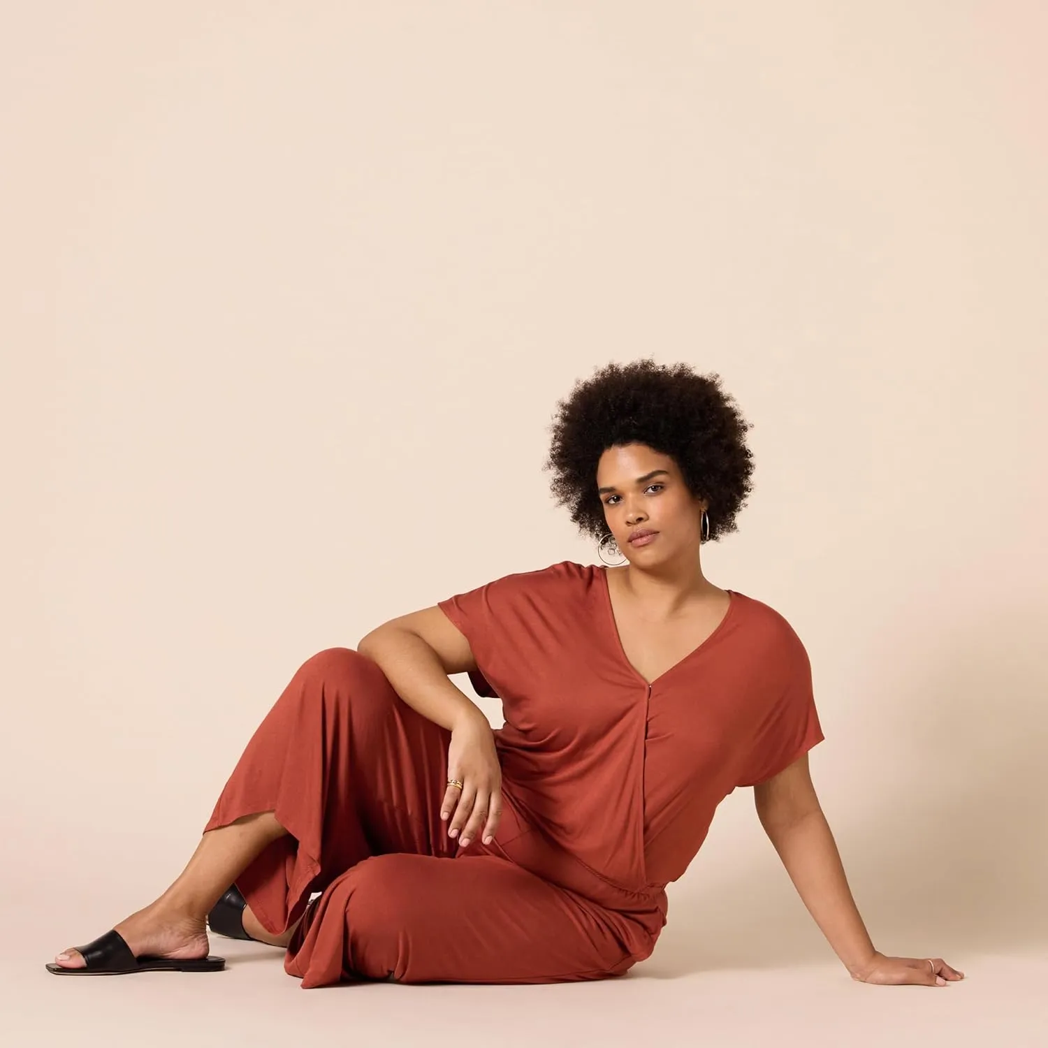 Amazon Essentials Women's Short-Sleeve Surplice Cropped Wide-Leg Jumpsuit