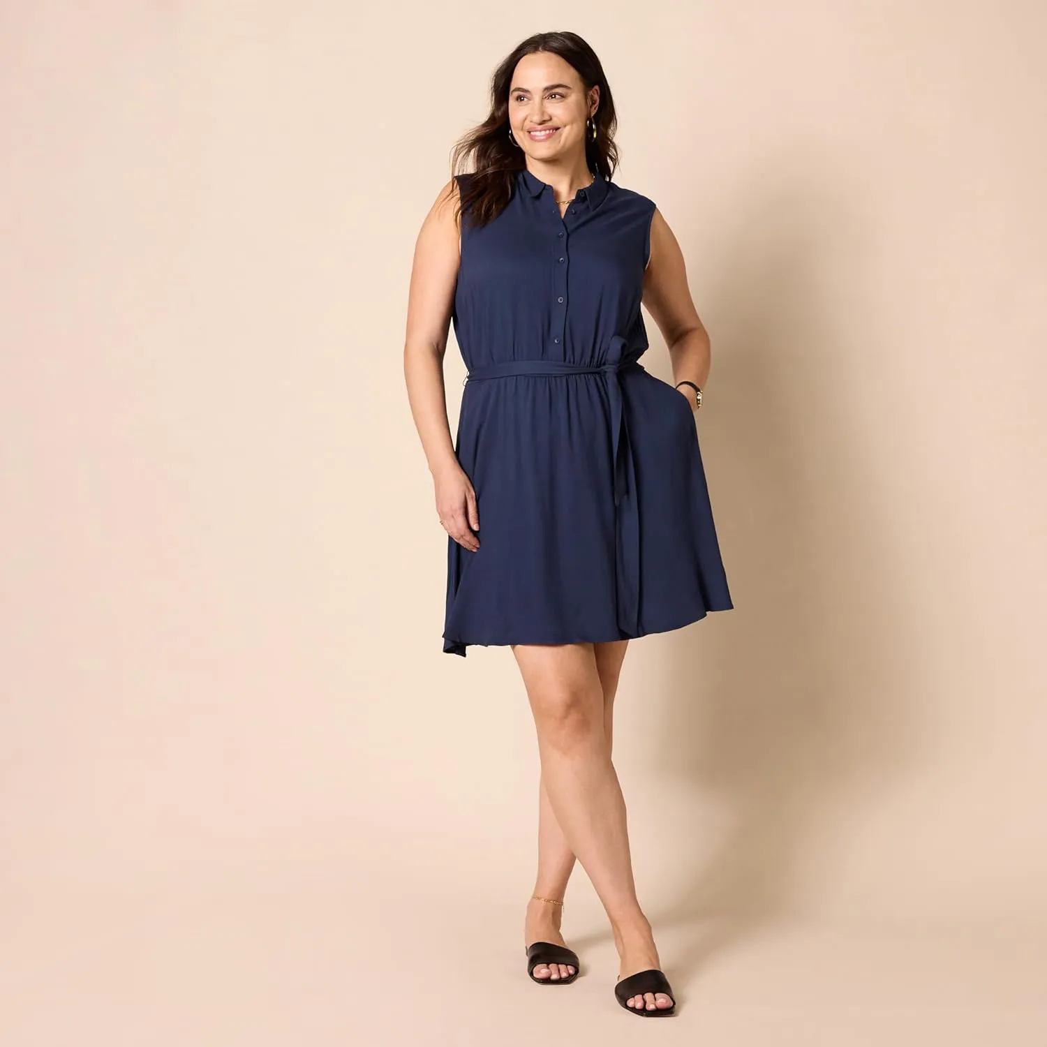Amazon Essentials Women's Sleeveless Relaxed-Fit Woven Shirt Dress