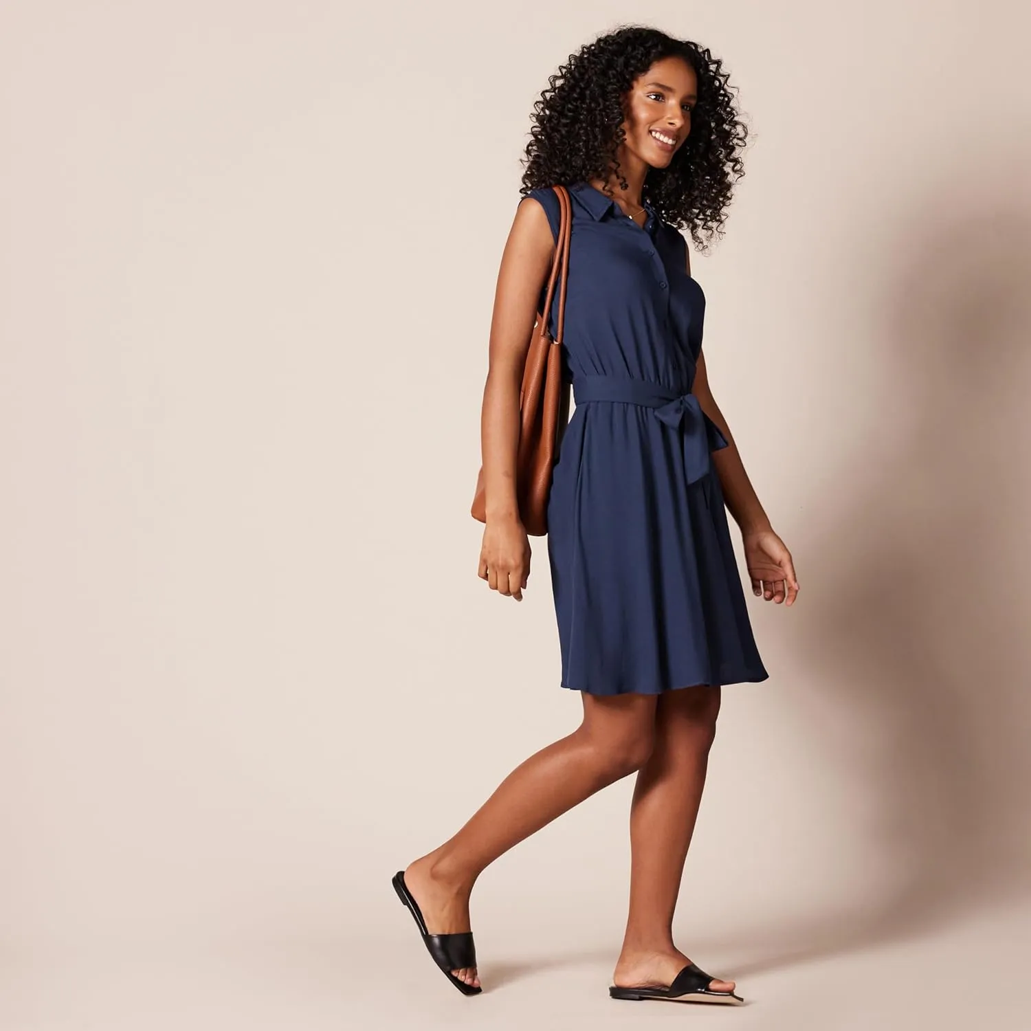 Amazon Essentials Women's Sleeveless Relaxed-Fit Woven Shirt Dress