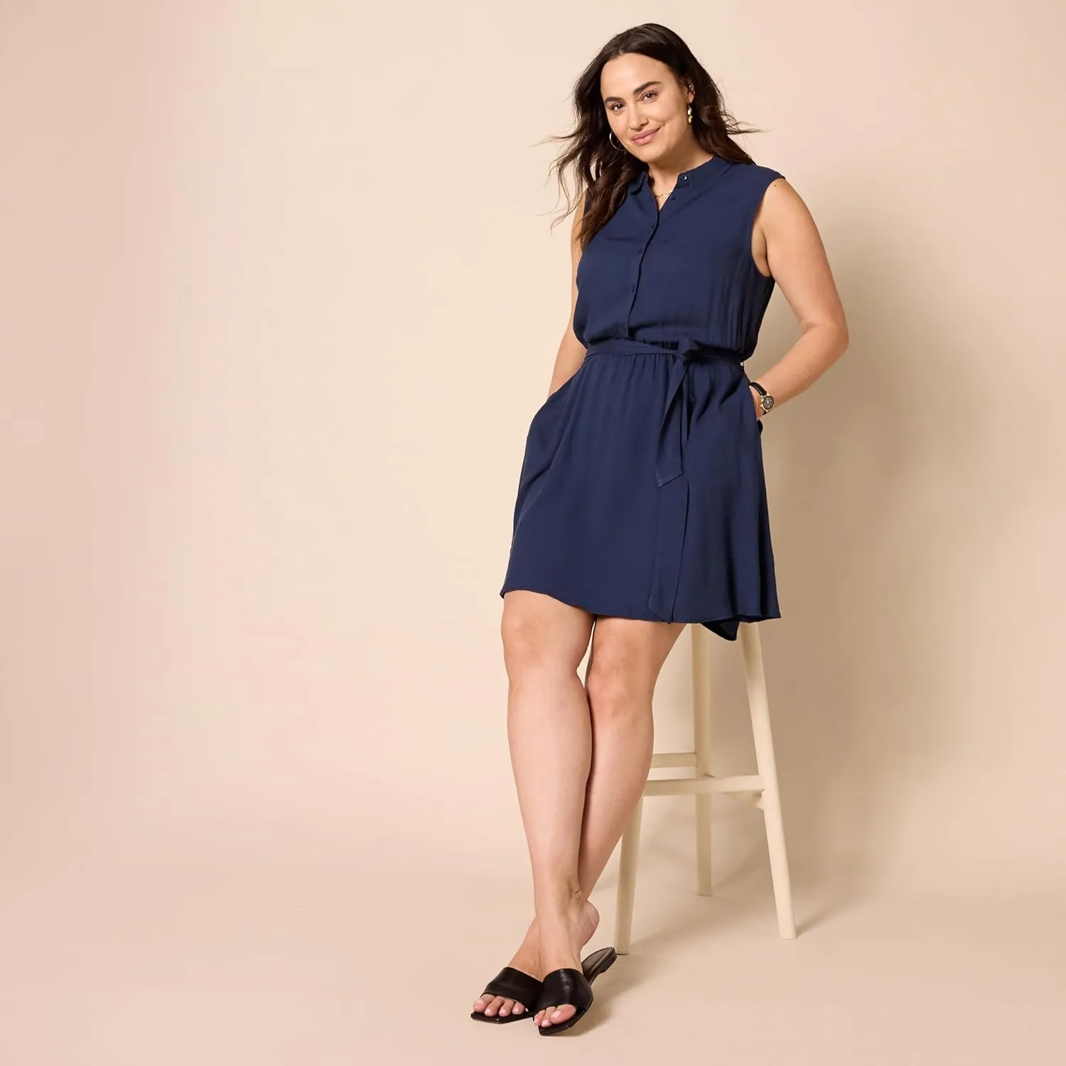 Amazon Essentials Women's Sleeveless Relaxed-Fit Woven Shirt Dress