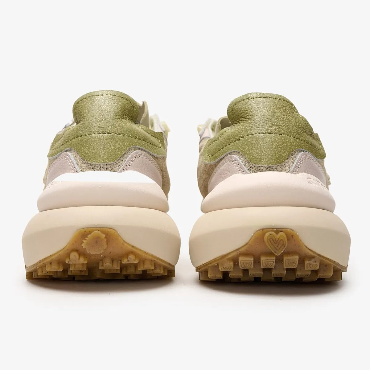 Chacrona Metta Lino Whitewisp - Casual Sneakers for Men & Women - Comfortable & Durable Leather and Linen Sneakers