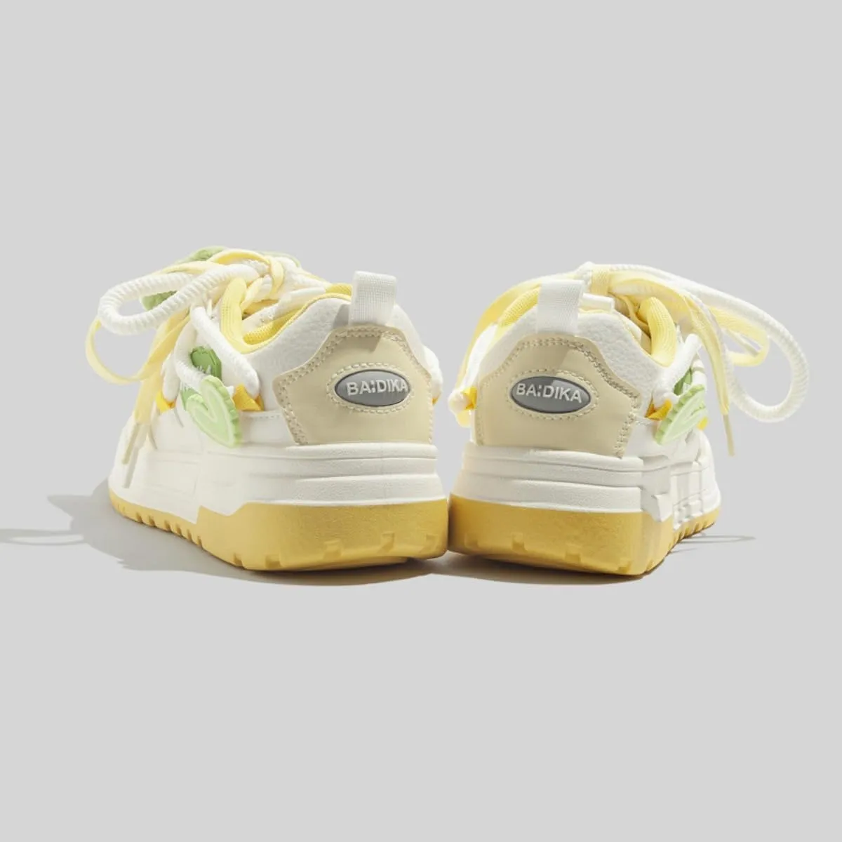 Cute Y2K Chunky Sneakers for Student Girls Everyday Style Animal Themed Shoes with Soft Sole and Frog Charm