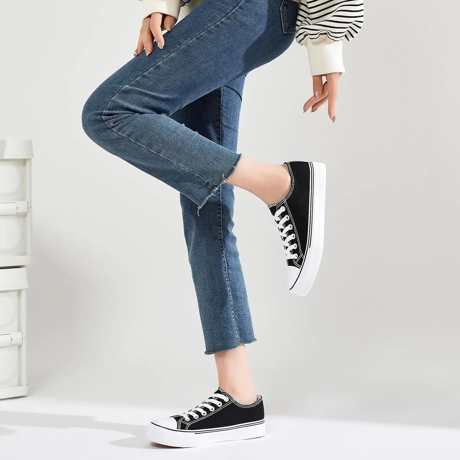FRACORA Womens White Canvas Sneakers Low Top Lace Up Canvas Shoes Fashion Comfortable