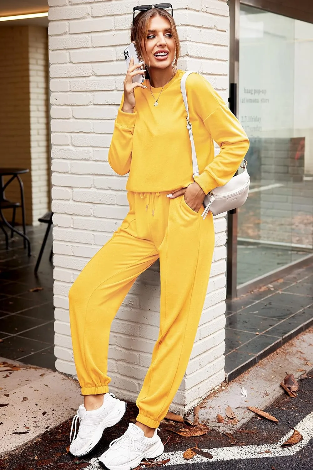 HOTOUCH Fleece Sweatsuit 2 Piece Outfit Winter Sherpa Lined Tracksuit Warm Up Suits Thick Sweatshirt and Sweatpants Sets