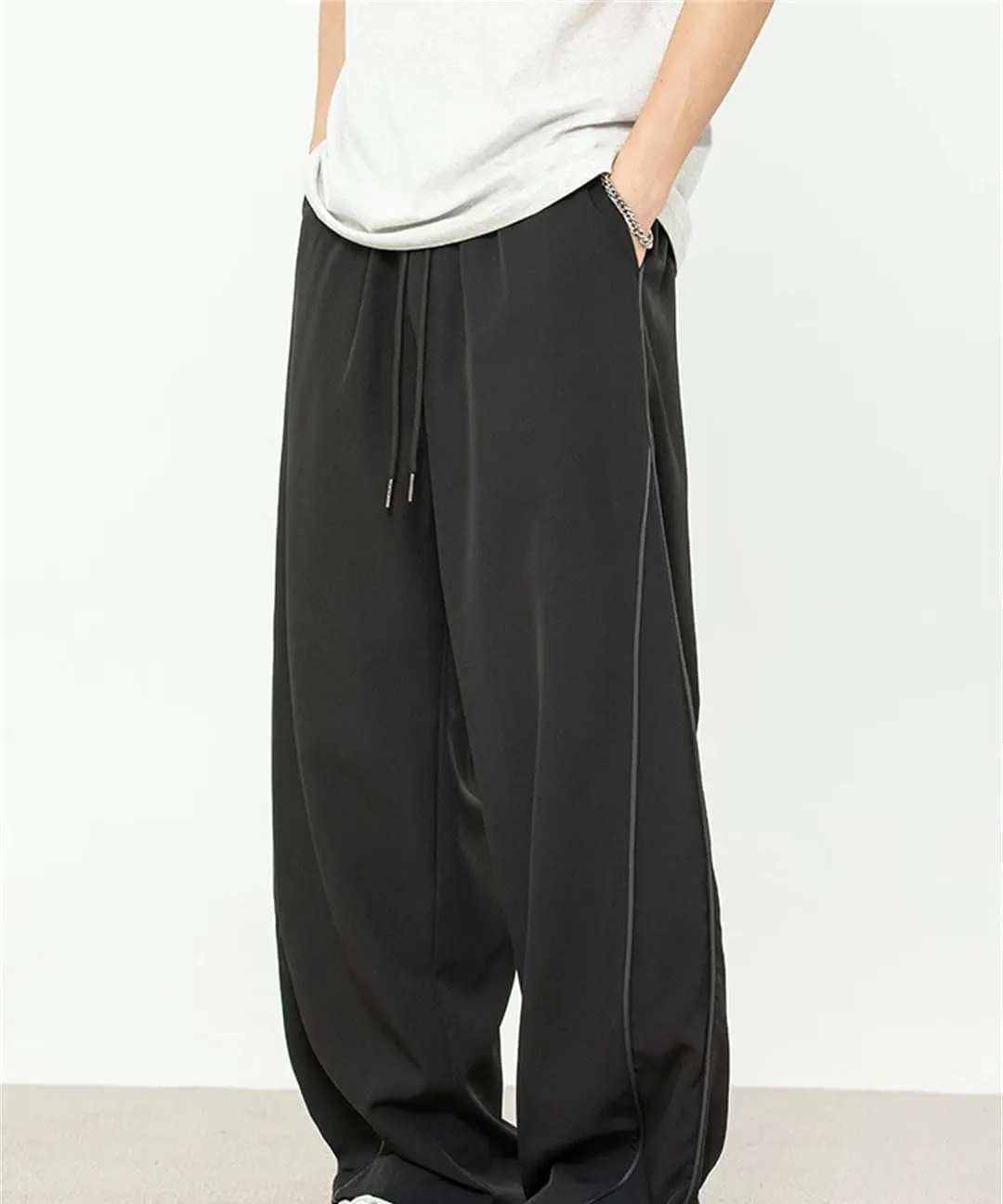 Men's Loose Fit Straight Leg Stripe Joggers with Drawstring Waist Retro Casual Streetwear Pants