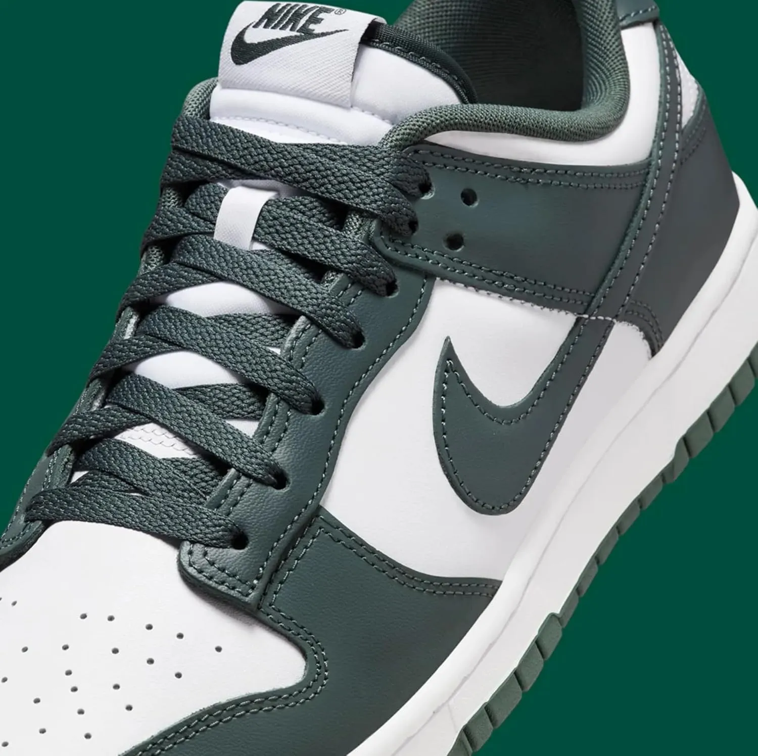 Nike Dunk Low Mens Sneakers