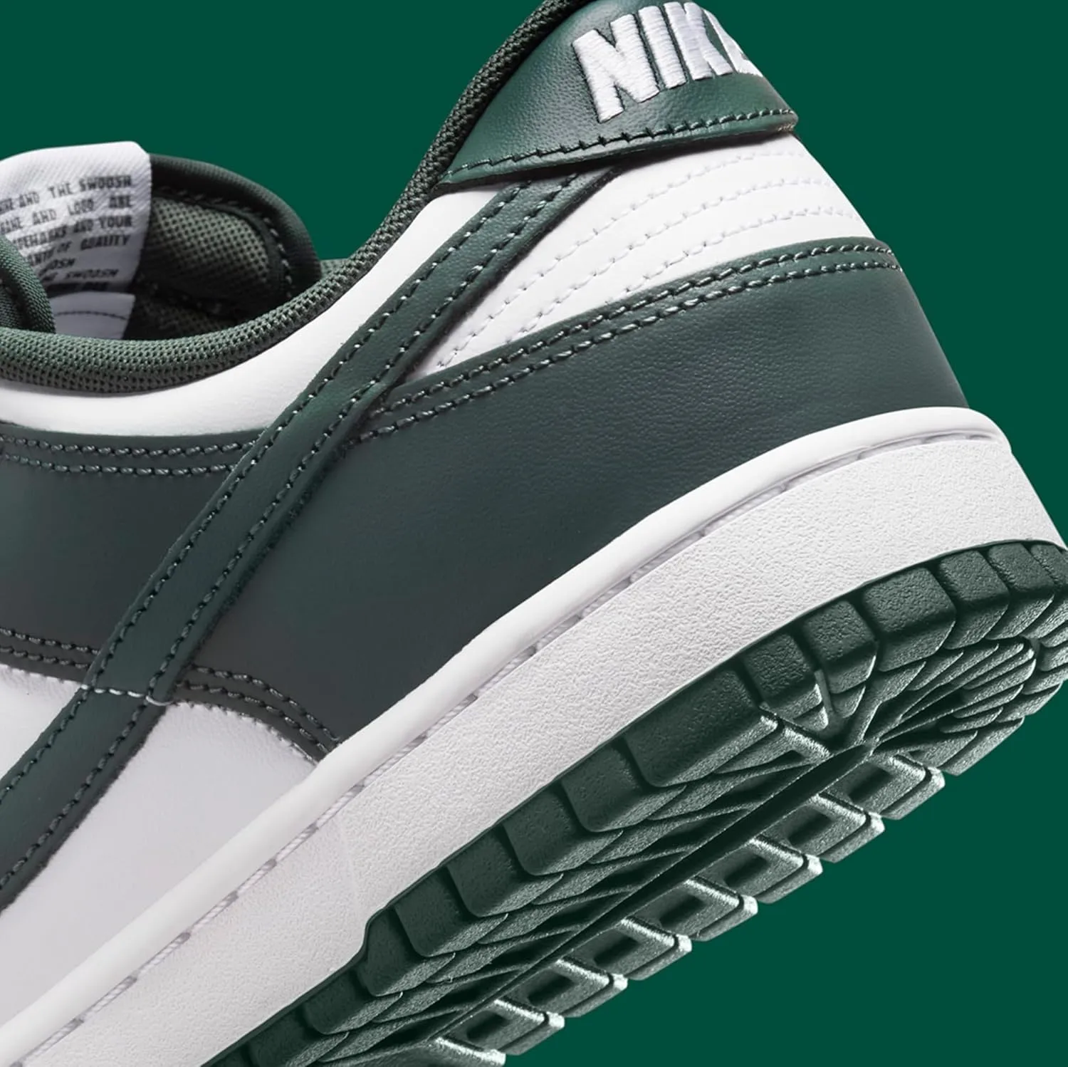 Nike Dunk Low Mens Sneakers