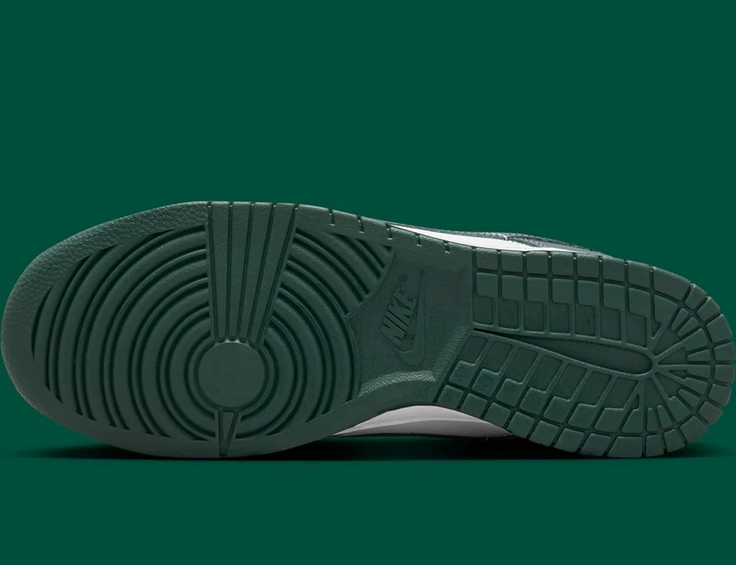 Nike Dunk Low Mens Sneakers