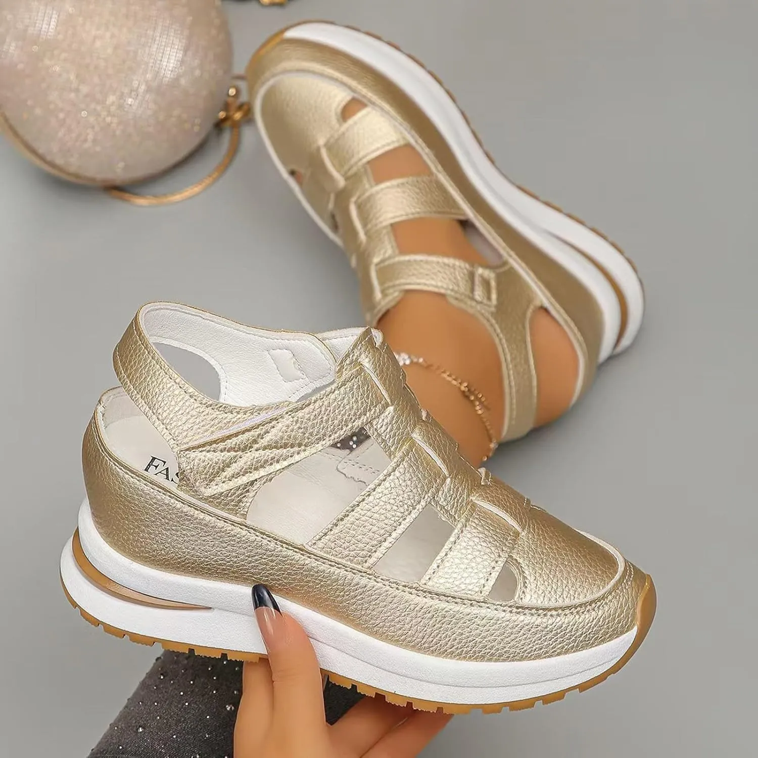Platform Sandals Women Plus Size Hollow-Out Wedges Sandals Leather Closed Toe Height-Boosting Shoes Non Slip Orthopedic Roman Sandal Breathable Comfortable Shoes 2025