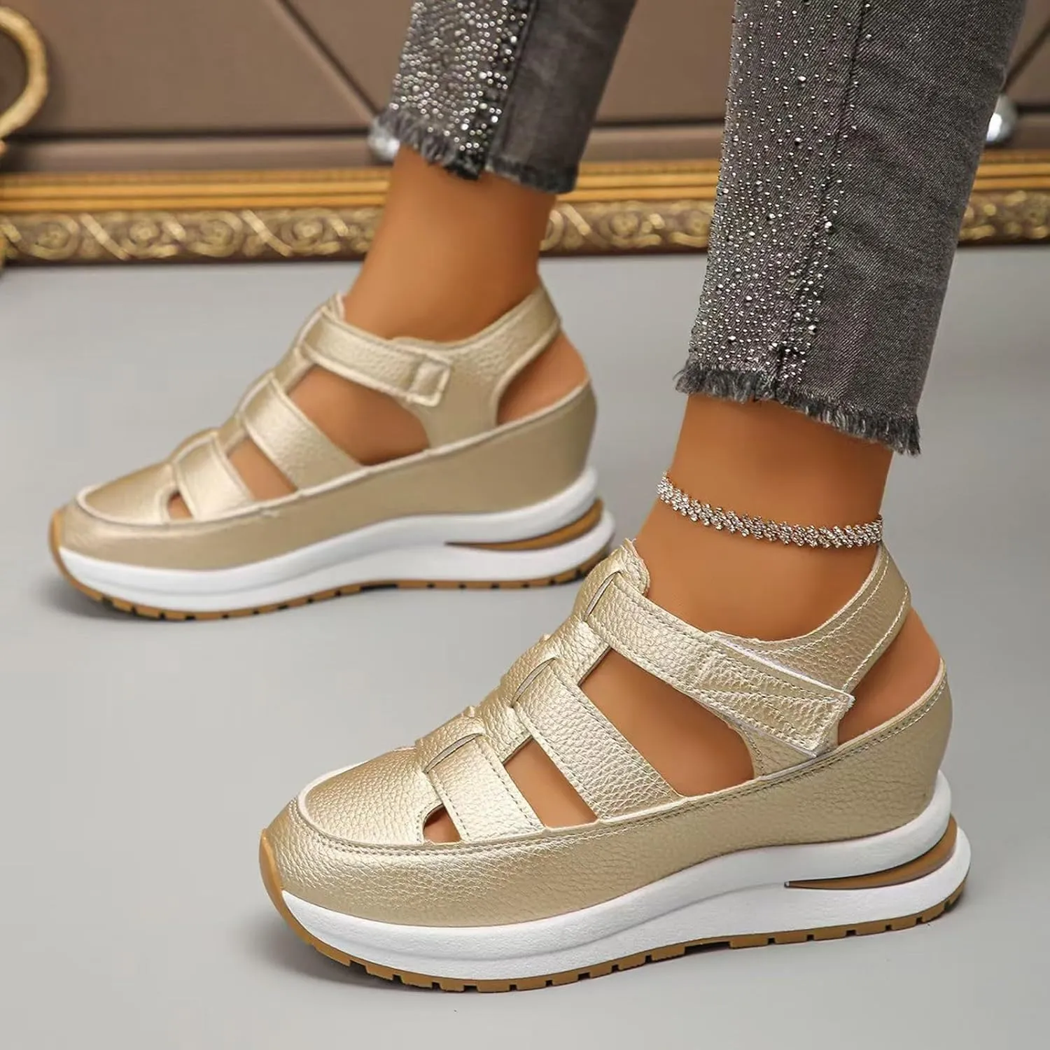 Platform Sandals Women Plus Size Hollow-Out Wedges Sandals Leather Closed Toe Height-Boosting Shoes Non Slip Orthopedic Roman Sandal Breathable Comfortable Shoes 2025