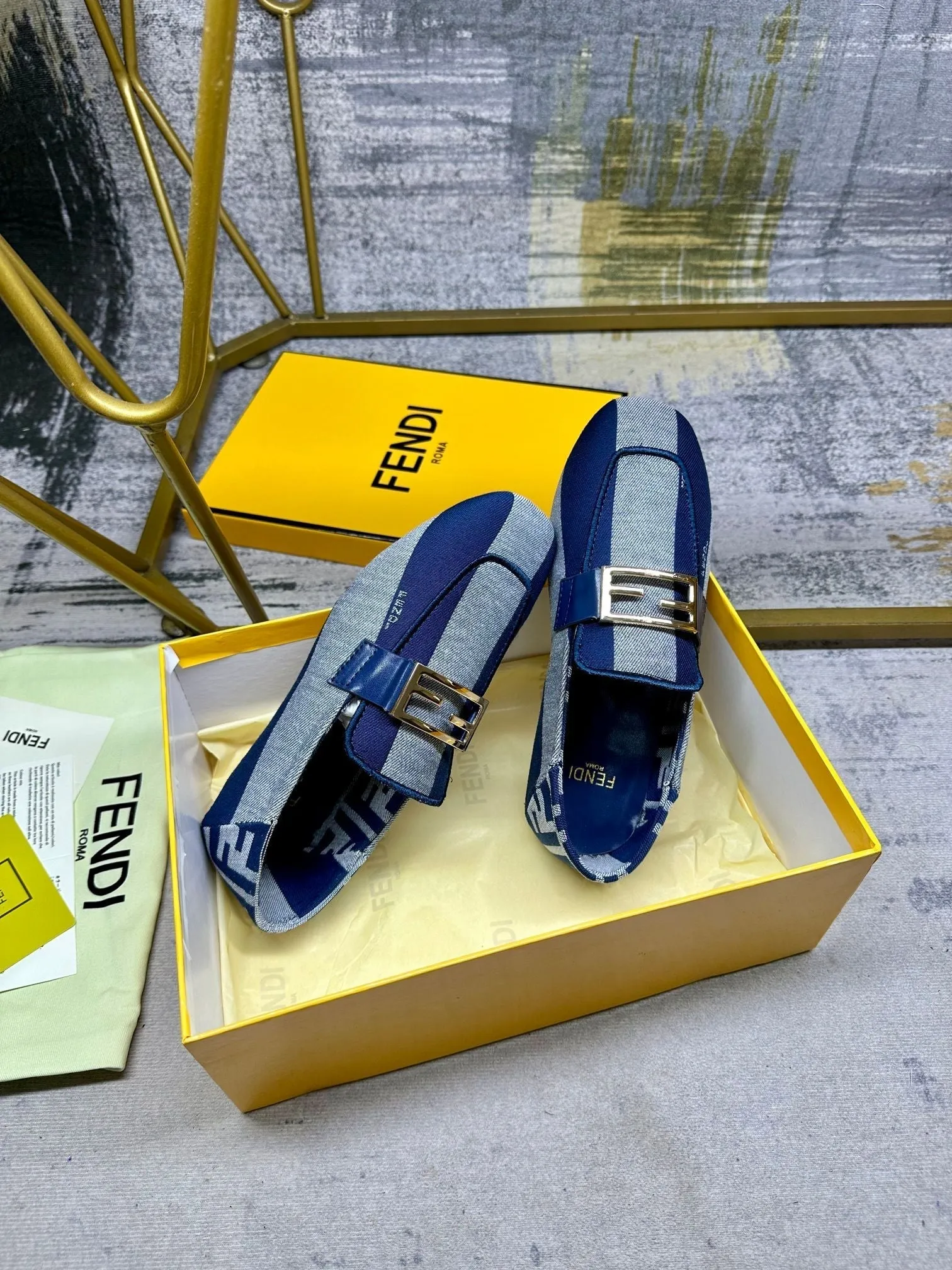 Record-breaking sale IN BAGUETTE GOLD FENDI CANVAS LOAFERS Top-rated HARDWARE AZURE FENDI BLUE