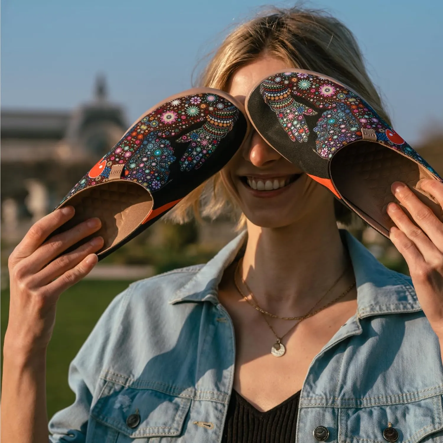 UIN Women's Slip On Mules Comfortable Flat Lightweight Wide Toe Clog Casual Art Painted Travel Shoes Malaga Series