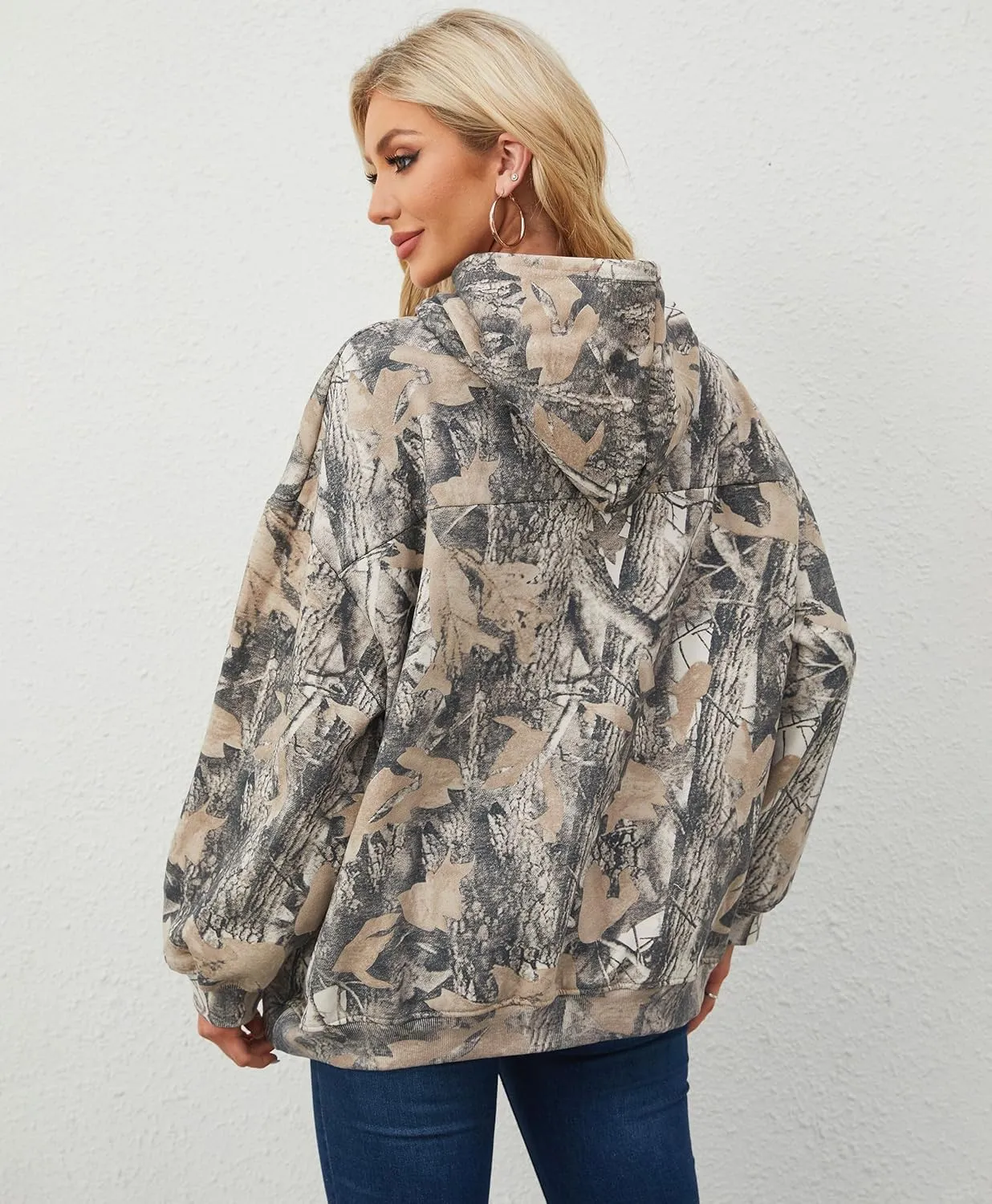 Women Camo Hoodies Maple Leaf Oversized Fleece Hooded Sweatshirt Loose Long Sleeve Pullover Top with Pocket Couple