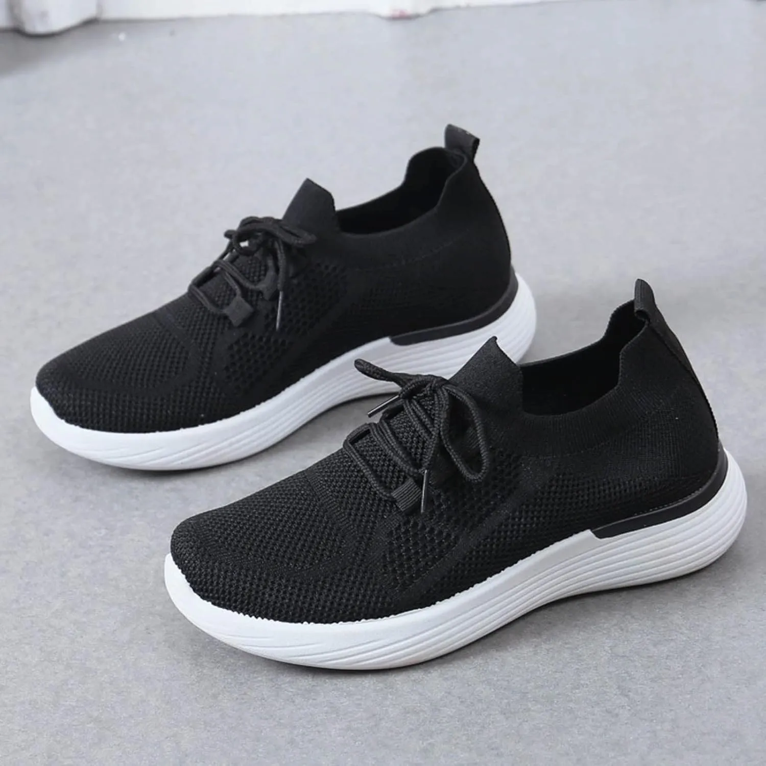 Women Comfortable Slip On Shoes Casual Walking Sneakers Lightweight Canvas Flats Non Slip Breathable Loafers