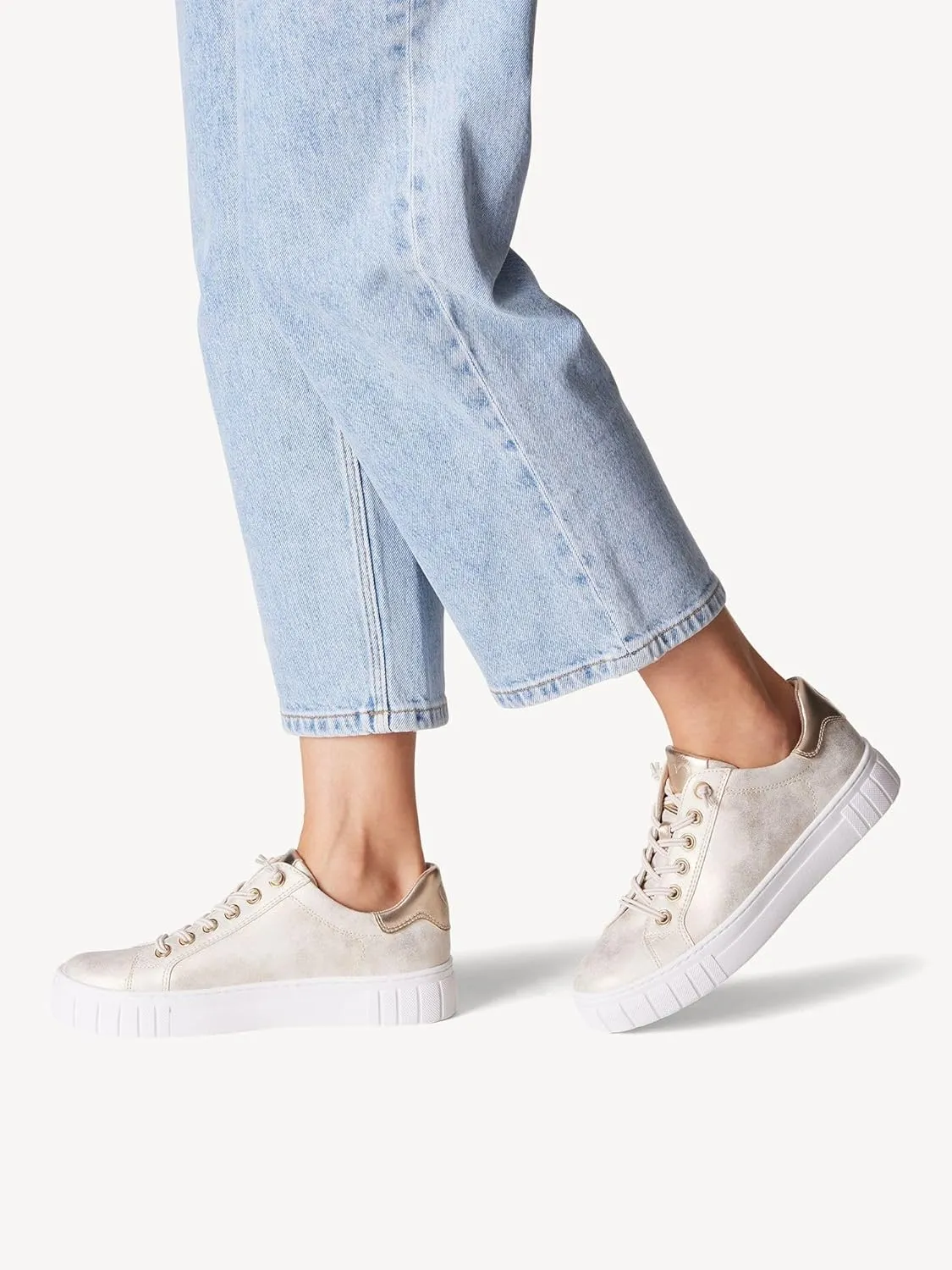 Women's Low-Top Sneakers
