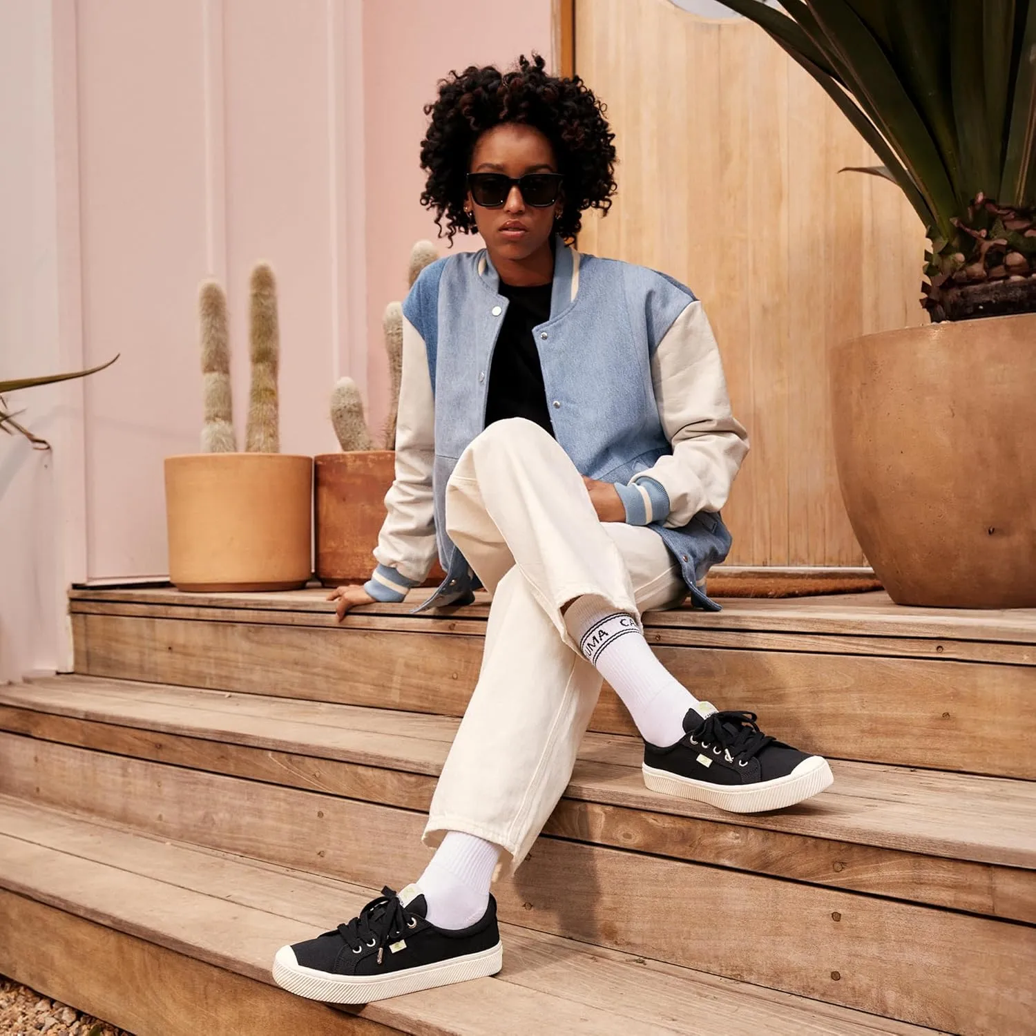 Women's OCA Low Canvas Sneaker - Women's